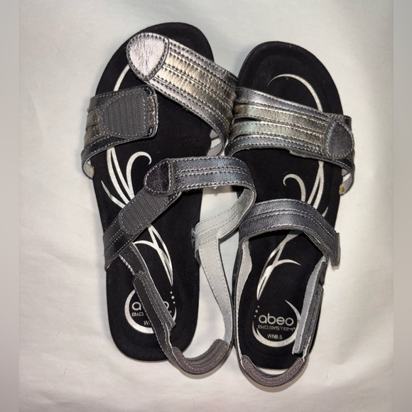 Abeo Bio Systems Women's Metallic 2 Toned Silver Strappy Adjustable Sandals New - Picture 5 of 7